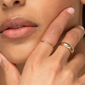 Mejuri Thin Dome Ring 14K gold